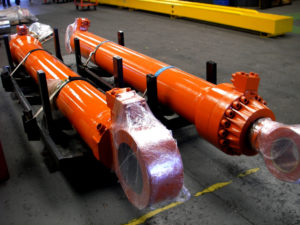 Hitachi Hydraulic cylinders in frames